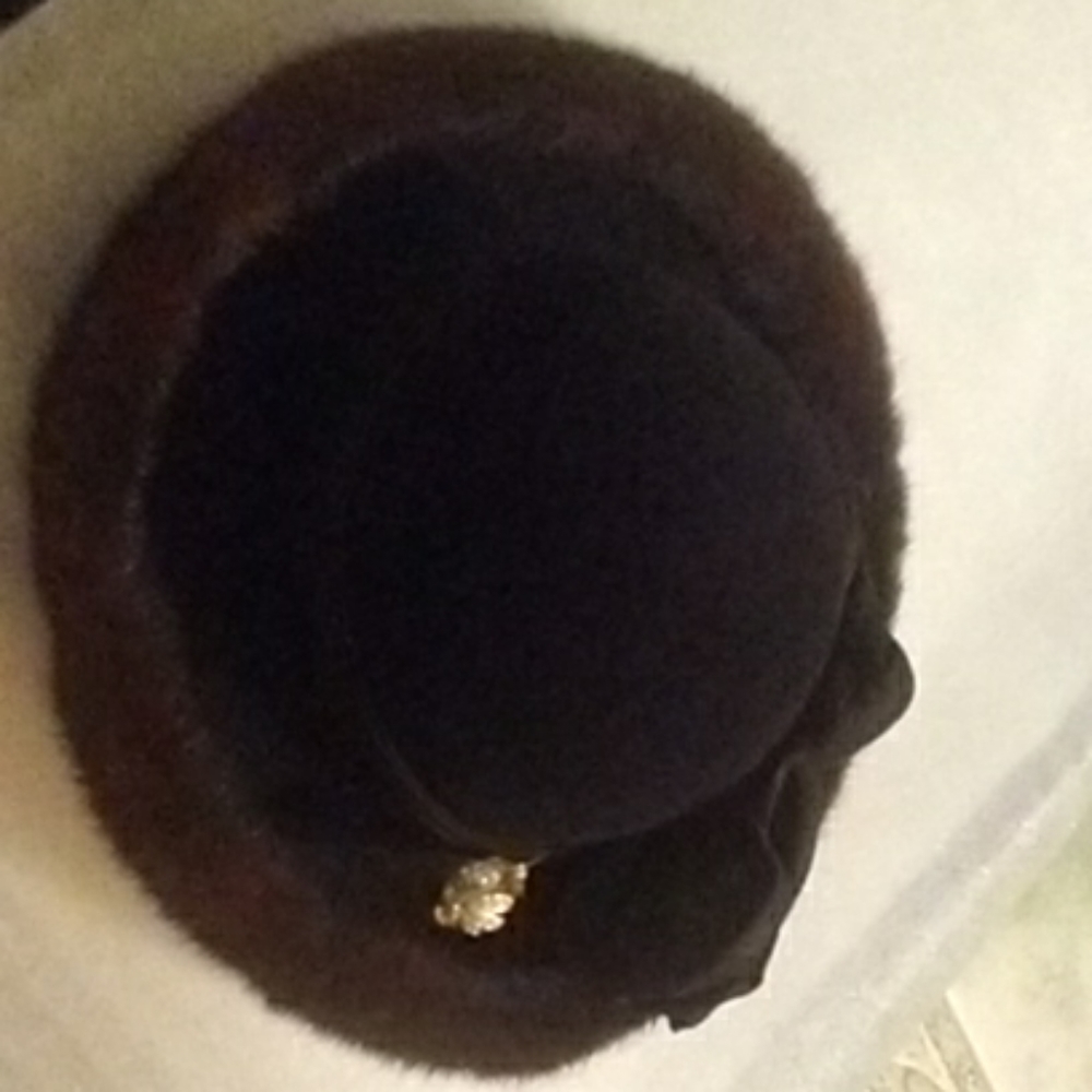 Soft Mink Rimmed Felt Hat Satin Bow Decorative Hat